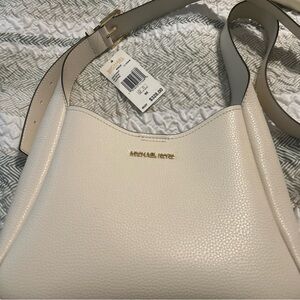 Michael Kors Off-White Shoulder Bag
